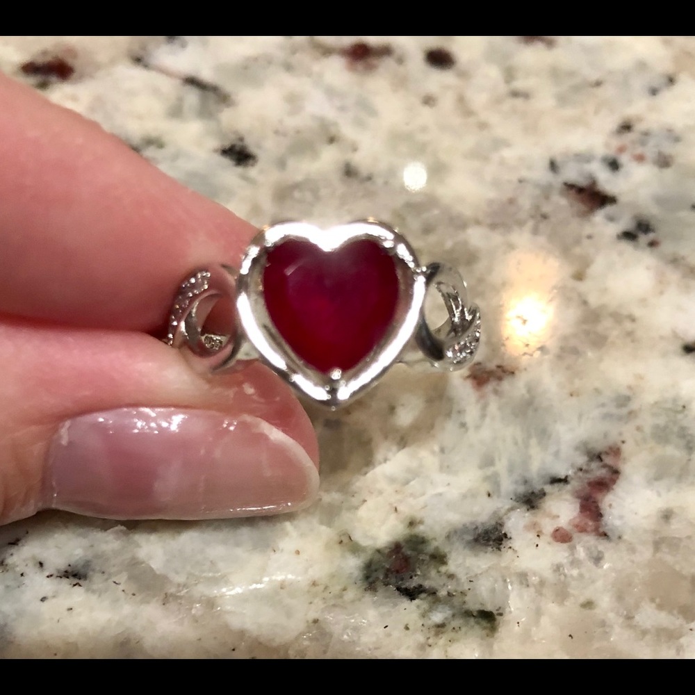 Ruby Heart Ring ❤️ - Picture 2 of 4